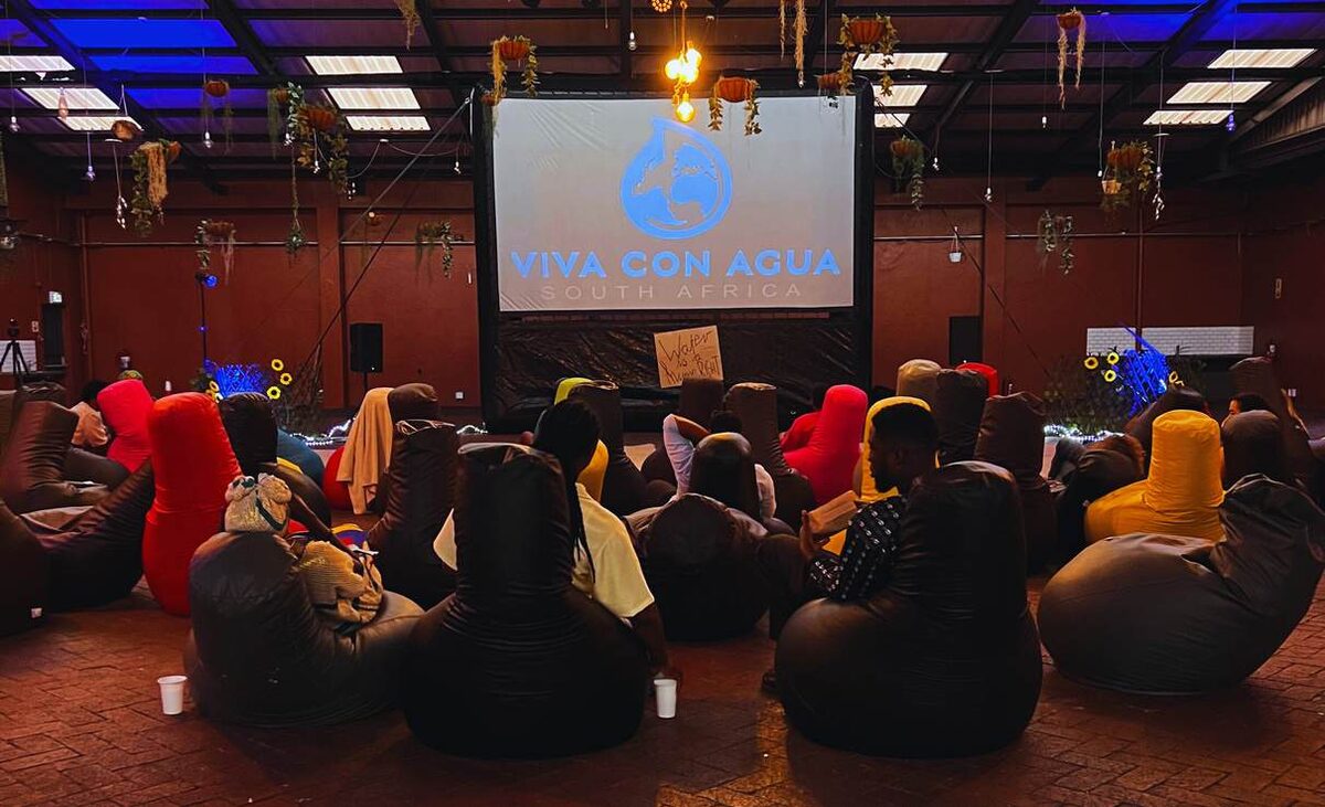indoor-cinema-beanbags-event